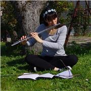 Flautista diplomata impartisce lezioni di Flauto Traverso, Propedeutica musicale, Teoria e Solfeggio